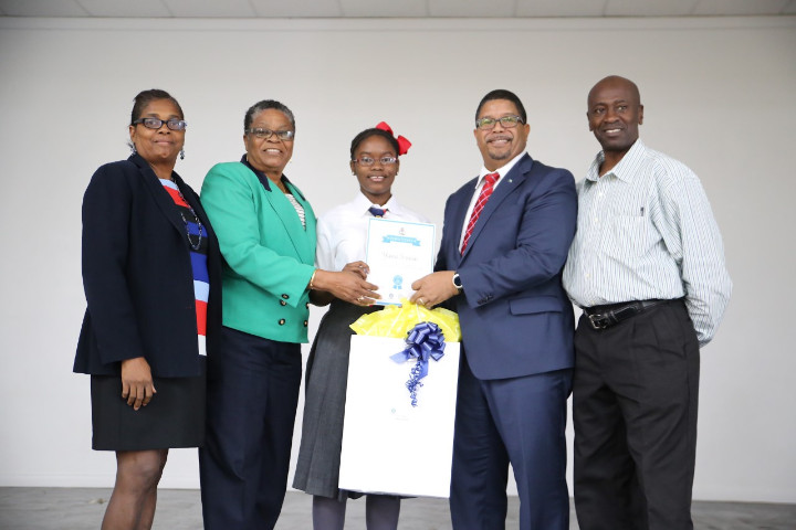 DPM Tells Students The Bahamas Will Eventually Join WTO