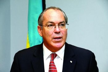 Hon. Brent Symonette